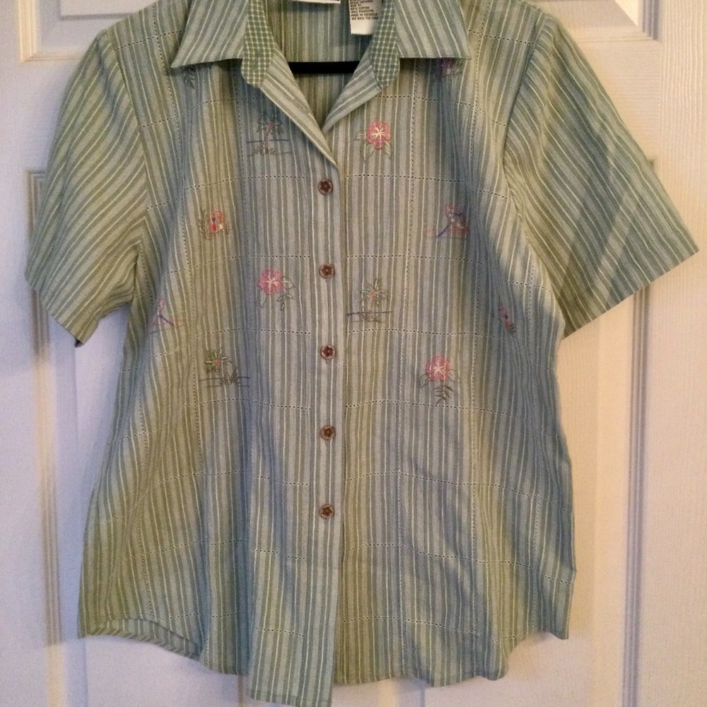Short sleeved summer blouse